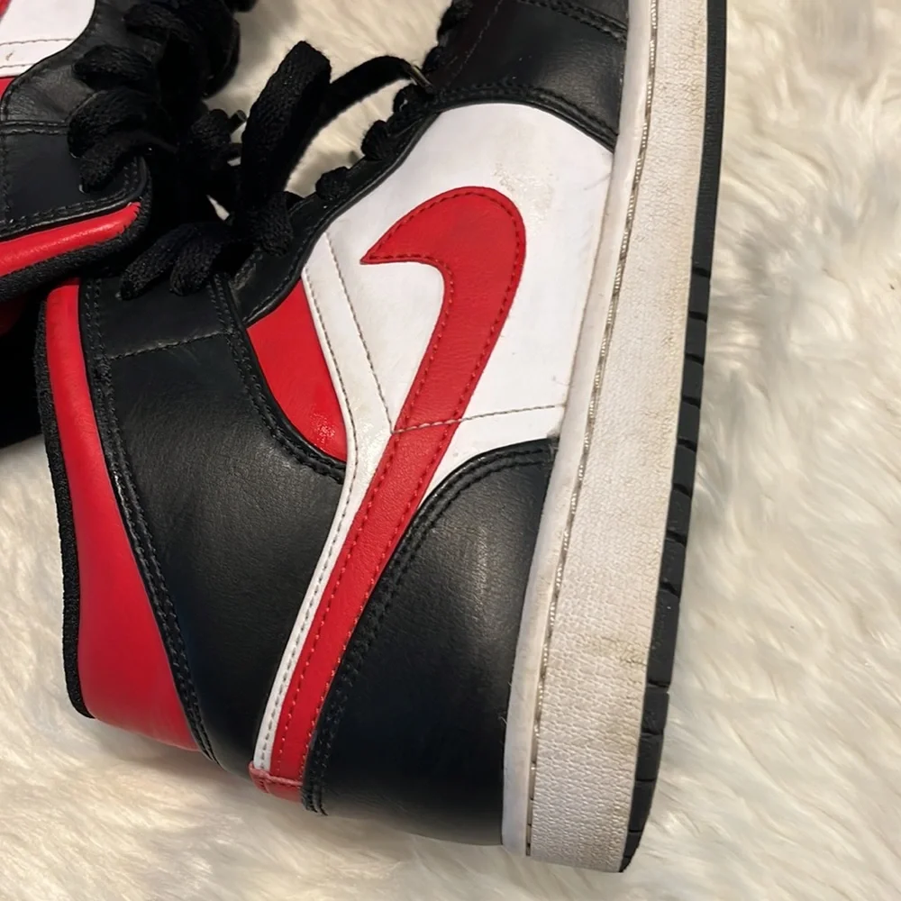 Nike Air Jordan 1 Mid 